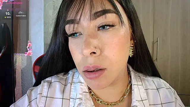 Snapshot of leahtemptation3 chatting on May 15, 2026, 11:12 pm leahtemptation3 online show from May 15, 2026, 11:12 pm