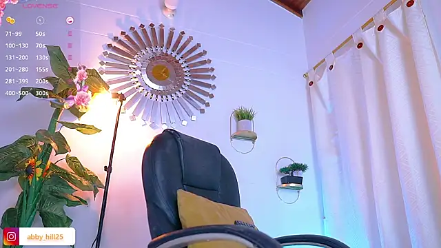 abbyhill27 online show from February 2, 2025, 7:20 am