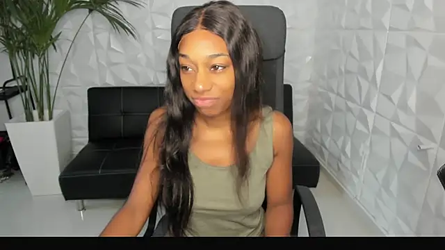 Snapshot of smileybabe chatting on January 1, 2025, 10:00 am smileybabe online show from January 1, 2025, 10:00 am