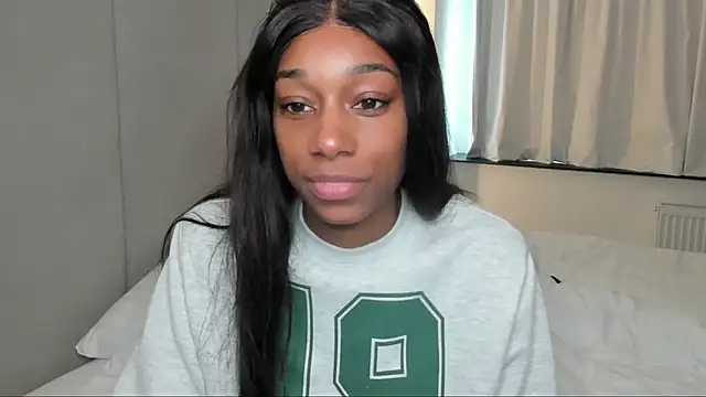 Snapshot of smileybabe chatting on February 13, 2025, 9:30 am smileybabe online show from February 13, 2025, 9:30 am