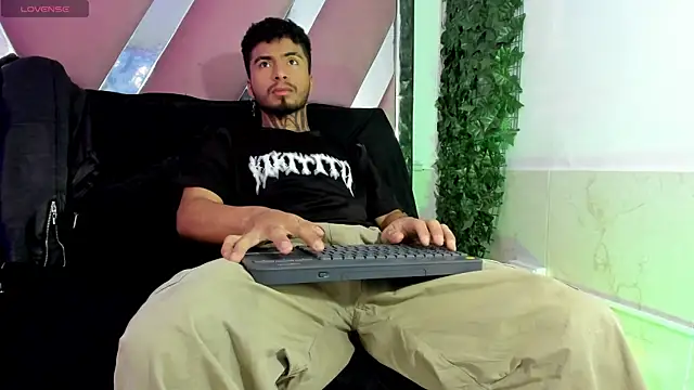 JuanCamiilo 66 online show from March 3, 2026, 1:06 pm