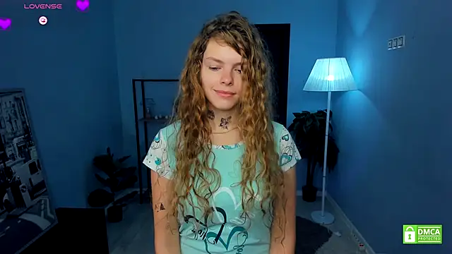 RayaNenlia online show from November 6, 2025, 5:08 am