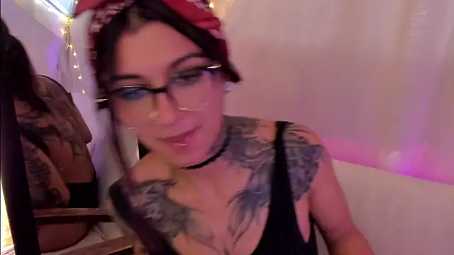 noemi foxxx online show from February 26, 2025, 4:24 pm