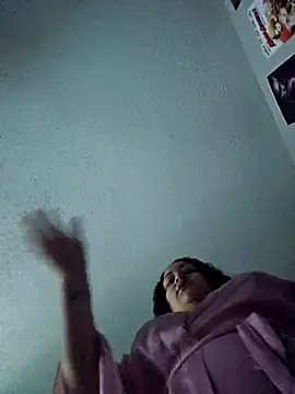 honeeyyy pot online show from February 26, 2025, 1:08 pm