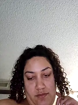 honeeyyy pot online show from September 21, 2025, 9:05 pm