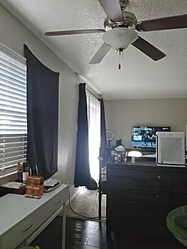 honeeyyy pot online show from February 9, 2026, 11:09 pm