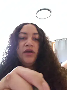 Snapshot of honeeyyy_pot chatting on May 20, 2026, 8:37 pm honeeyyy pot online show from May 20, 2026, 8:37 pm