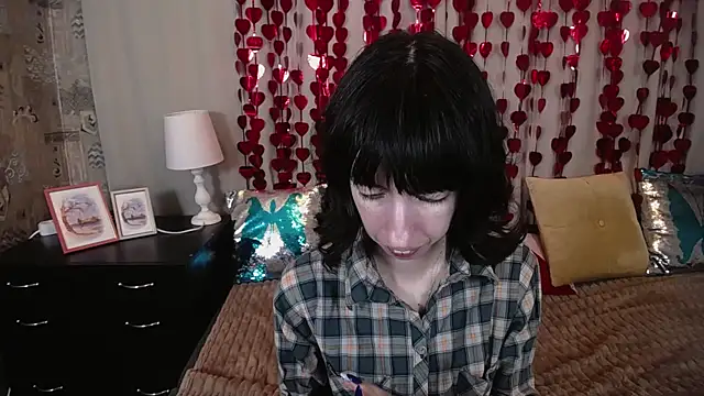 Snapshot of Unusual_G chatting on February 13, 2025, 1:26 pm Unusual G online show from February 13, 2025, 1:26 pm