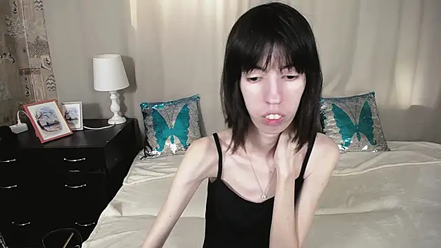 Snapshot of Unusual_G chatting on March 12, 2025, 9:12 am Unusual G online show from March 12, 2025, 9:12 am