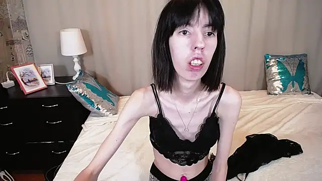 Snapshot of Unusual_G chatting on March 15, 2025, 6:03 am Unusual G online show from March 15, 2025, 6:03 am