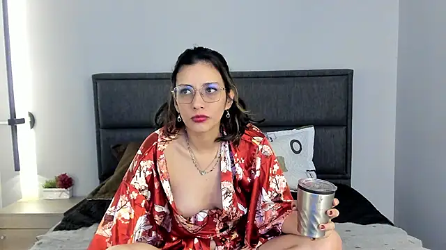 bulma bambina  online show from September 29, 2025, 7:51 pm