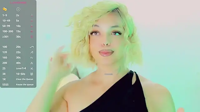 Emmaa Saenz  online show from March 15, 2026, 12:05 am