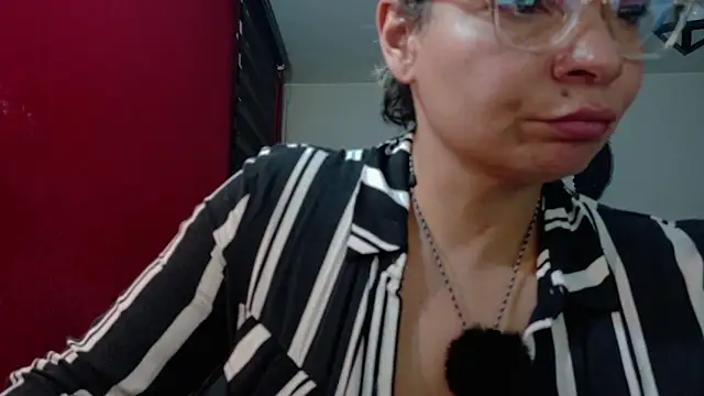Snapshot of charlotedoll chatting on May 16, 2026, 2:41 am charlotedoll online show from May 16, 2026, 2:41 am