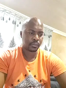 Snapshot of Lows2112 chatting on November 6, 2025, 7:59 pm Lows2112 online show from November 6, 2025, 7:59 pm