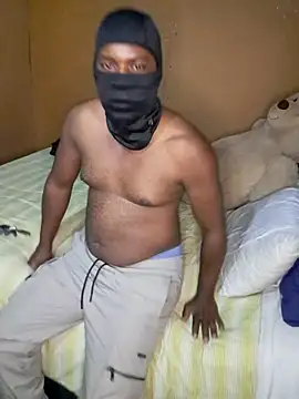 Snapshot of Lows2112 chatting on March 14, 2026, 6:13 pm Lows2112 online show from March 14, 2026, 6:13 pm