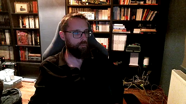 MeSteff online show from October 12, 2025, 5:23 pm