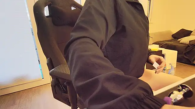 Snapshot of Hot_ToyBoy6974 chatting on January 4, 2025, 3:17 pm Hot ToyBoy6974 online show from January 4, 2025, 3:17 pm