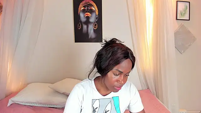 Kenia Montez online show from January 18, 2025, 5:20 am