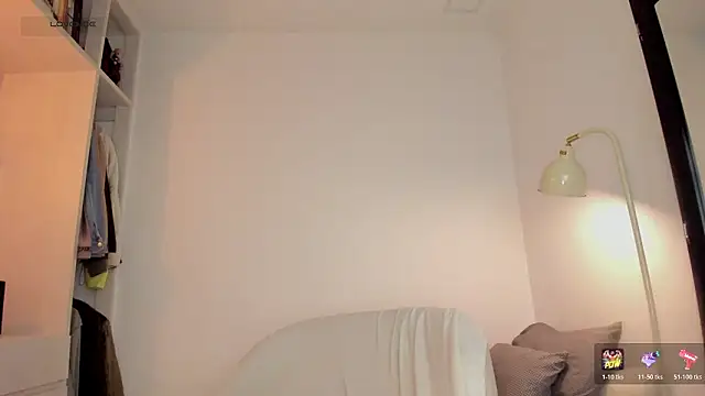 Curlblue online show from March 17, 2026, 1:43 am