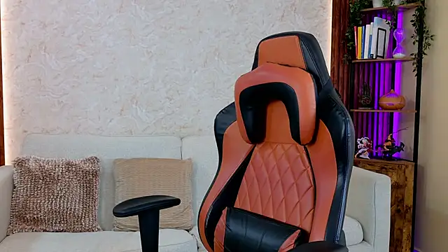 AdanReilly online show from April 16, 2026, 9:39 pm