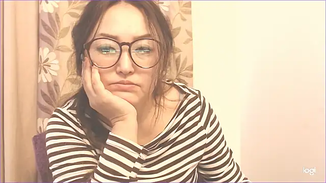 Snapshot of hrnyteacher chatting on January 21, 2025, 6:00 am hrnyteacher online show from January 21, 2025, 6:00 am