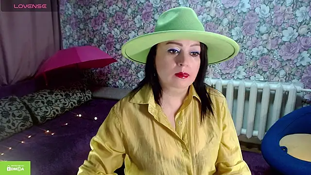 Julia-ru online show from November 18, 2025, 9:08 pm