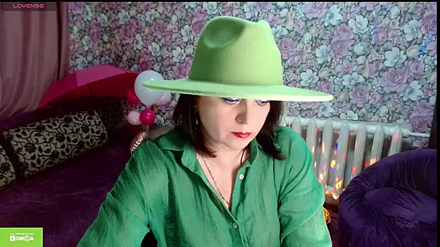 Julia-ru online show from April 9, 2026, 9:20 pm