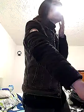 camilo28casas online show from March 20, 2026, 10:42 am