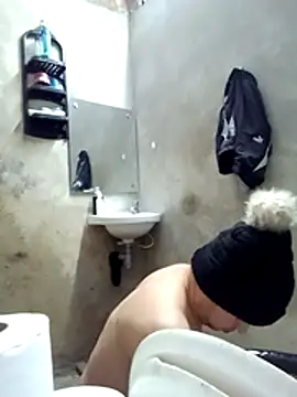 Snapshot of Fabi_1986 chatting on December 1, 2025, 11:26 am Fabi 1986 online show from December 1, 2025, 11:26 am