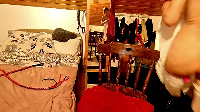 Hot Colettte online show from December 22, 2024, 6:17 am