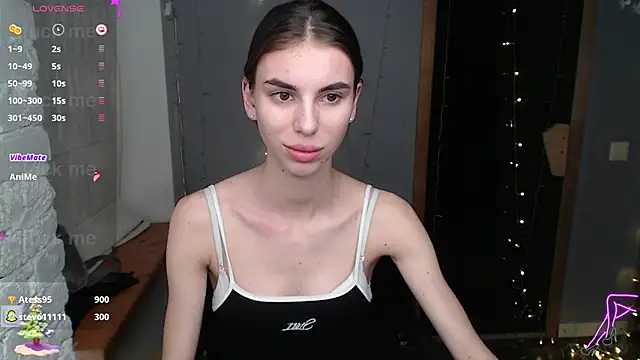 EmmyGreans online show from December 10, 2024, 1:00 pm