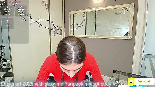 EmmyGreans online show from January 6, 2025, 9:41 am