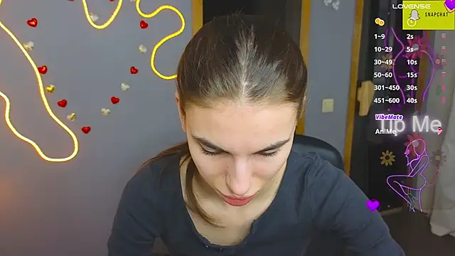 EmmyGreans online show from March 17, 2025, 6:29 am