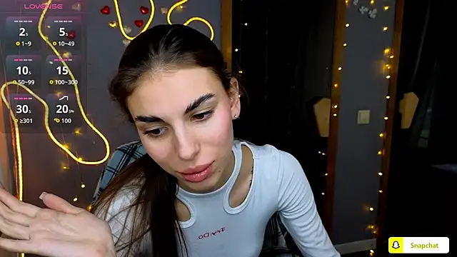 EmmyGreans online show from October 7, 2025, 5:37 am