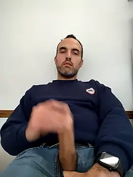 Snapshot of leon3875 chatting on October 14, 2025, 3:24 pm leon3875 online show from October 14, 2025, 3:24 pm