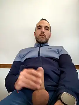 leon3875 online show from November 18, 2025, 3:27 pm