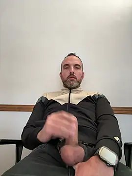 leon3875 online show from March 27, 2026, 3:34 pm