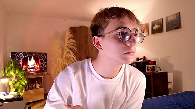 Mr evan1 online show from October 28, 2025, 4:09 pm