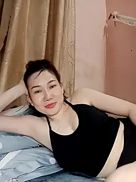 Snapshot of Ana_love2000 chatting on February 16, 2025, 12:10 pm Ana love2000 online show from February 16, 2025, 12:10 pm