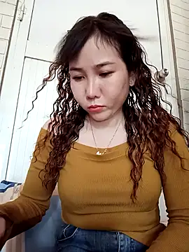 Snapshot of Ana_love2000 chatting on February 26, 2025, 2:04 am Ana love2000 online show from February 26, 2025, 2:04 am