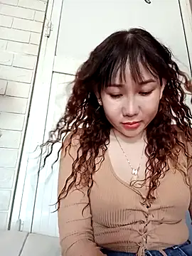 Snapshot of Ana_love2000 chatting on March 14, 2025, 1:59 am Ana love2000 online show from March 14, 2025, 1:59 am