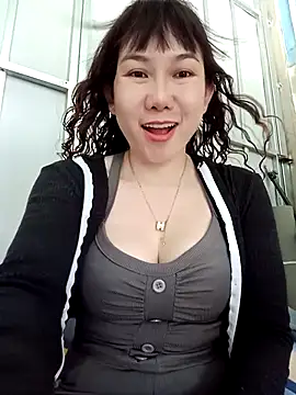 Snapshot of Ana_love2000 chatting on September 21, 2025, 2:24 am Ana love2000 online show from September 21, 2025, 2:24 am