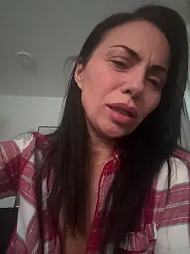 Snapshot of KimKelly13 chatting on January 16, 2025, 8:00 am KimKelly13 online show from January 16, 2025, 8:00 am