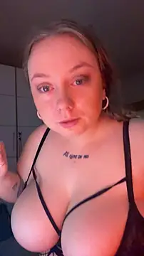 chloetarducci online show from February 8, 2026, 7:39 pm