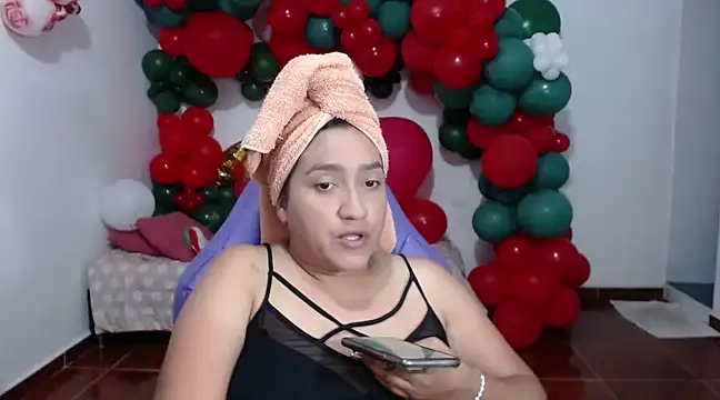 Snapshot of Saracutee1 chatting on December 26, 2024, 5:51 pm Saracutee1 online show from December 26, 2024, 5:51 pm