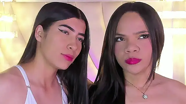 Snapshot of siara_and_zoe chatting on July 9, 2026, 11:09 pm siara and zoe online show from July 9, 2026, 11:09 pm