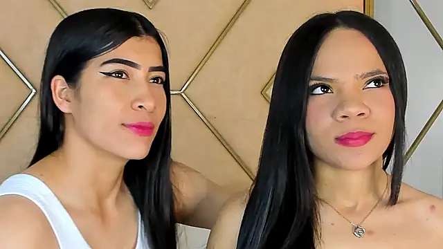 Snapshot of siara_and_zoe chatting on August 4, 2026, 11:40 pm siara and zoe online show from August 4, 2026, 11:40 pm