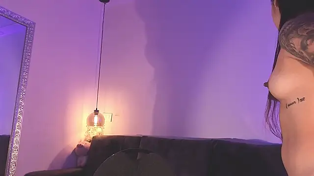 Snapshot of Isabella_francoo chatting on February 5, 2026, 11:37 am Isabella francoo online show from February 5, 2026, 11:37 am