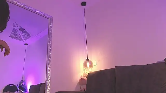 Snapshot of Isabella_francoo chatting on February 11, 2026, 11:48 am Isabella francoo online show from February 11, 2026, 11:48 am