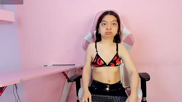 CharlotteMuller online show from November 20, 2025, 7:35 pm